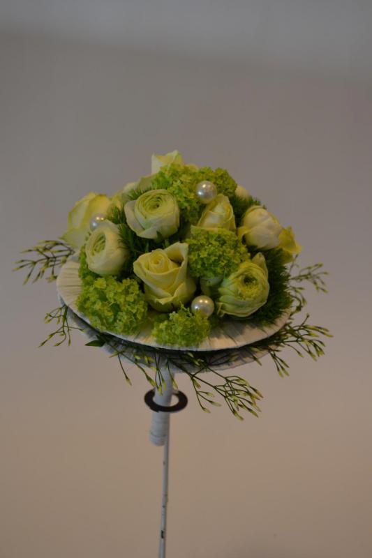 Bouquet rond roses renoncules