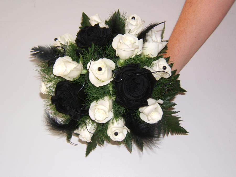 Bouquet roses noir et blanc